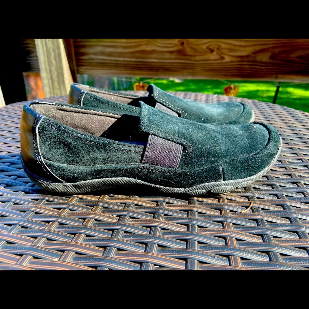 Womens CLARKS suede loafers slightly used size 6.5
